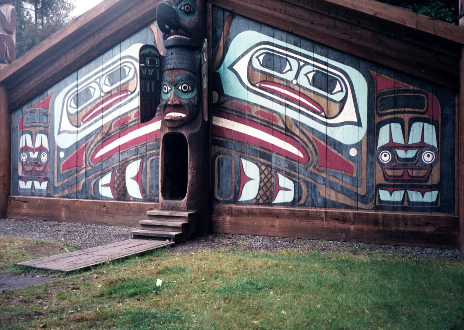 The painted clan house at Totem Bight State Historical Park